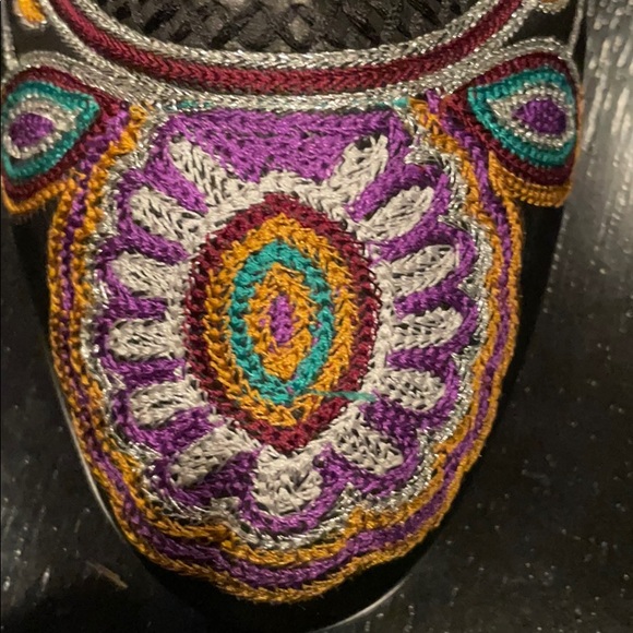 Van eli embroidered flats - Picture 2 of 7